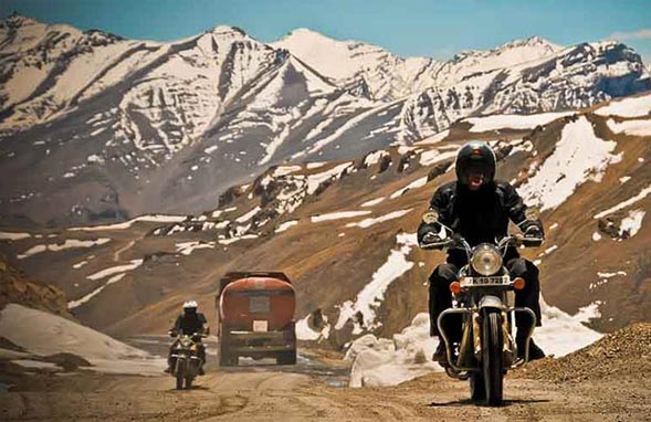 Bike on the roads of Manali - Leh Highway