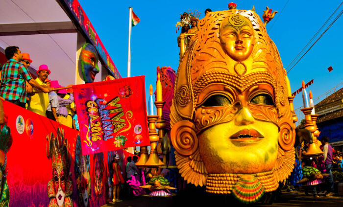 Goa Carnival, Goa mad about holidays